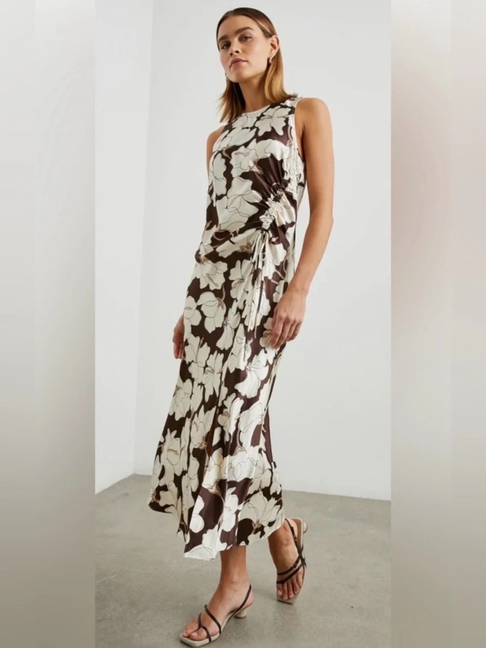 NWT Rails Gabriella Dress Mocha Floral Satin Midi Ruched Side Slit Size S - Picture 4 of 13